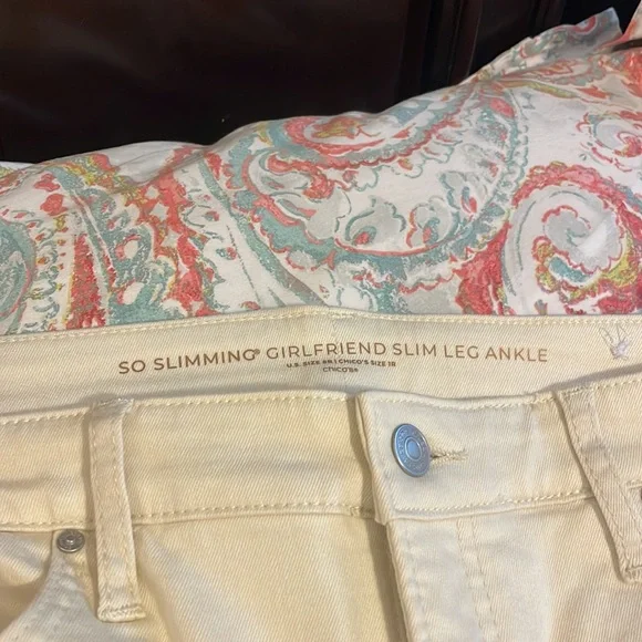 Chico’s Ankle Jeans - Picture 3 of 4